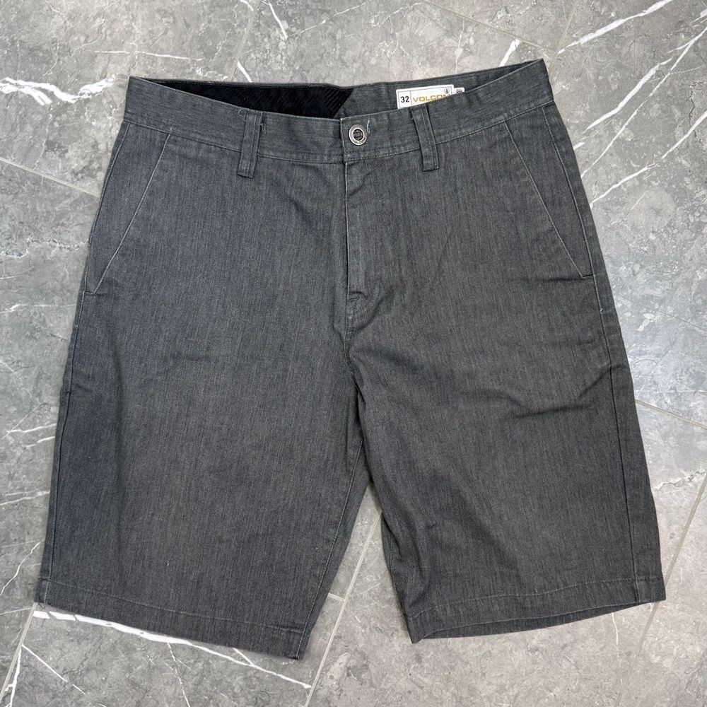 Volcom Men's Charcoal Chino Flat Front Shorts Mens 32 Waist